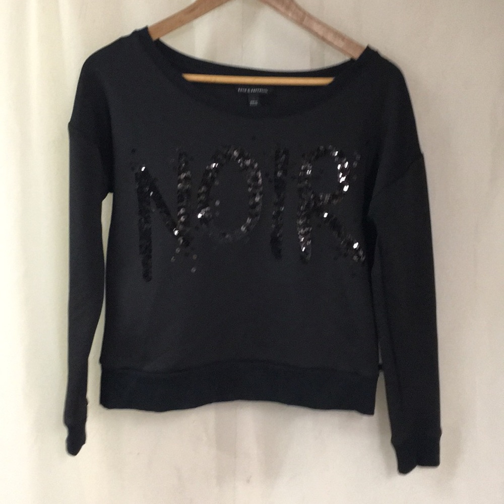 Rock & Republic size small top with sequins